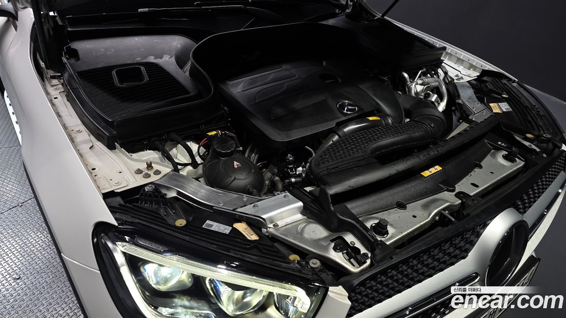 Mercedes-Benz GLC-Class 2023