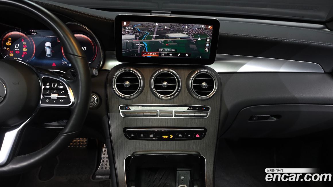 Mercedes-Benz GLC-Class 2023