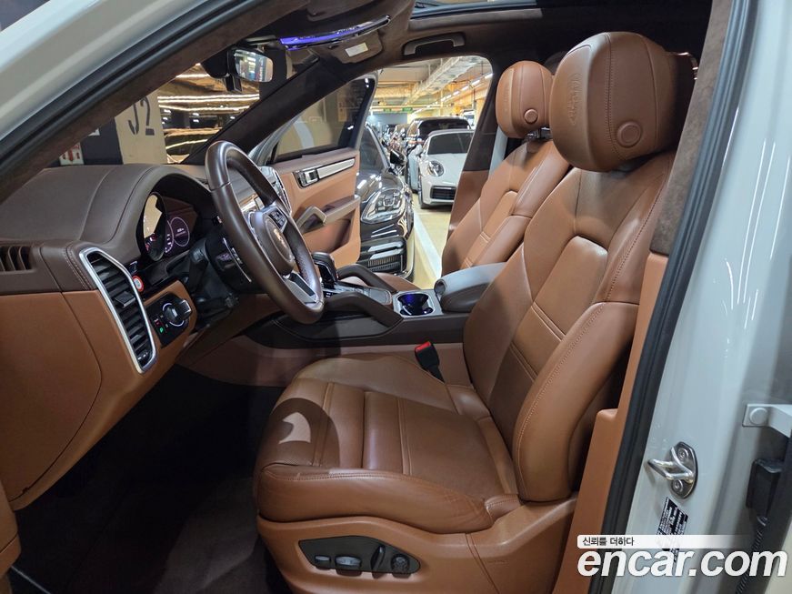 Porsche Cayenne 2023