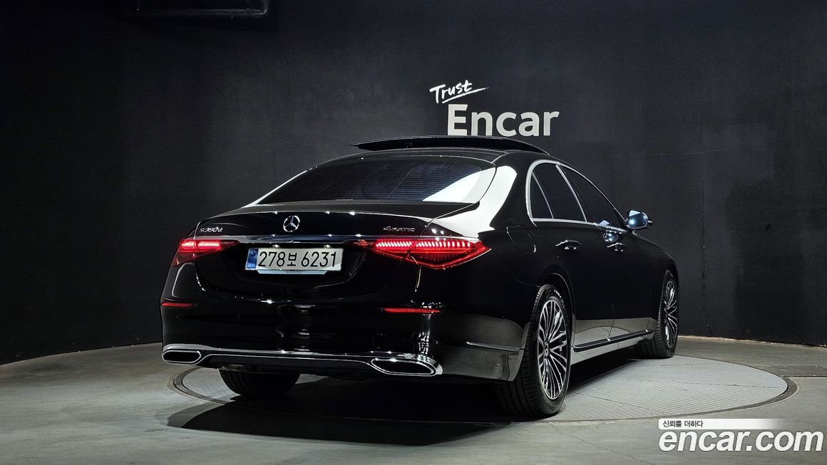 Mercedes-Benz S-Class 2025