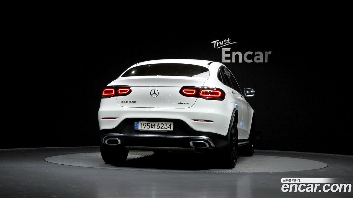 Mercedes-Benz GLC-Class 2023