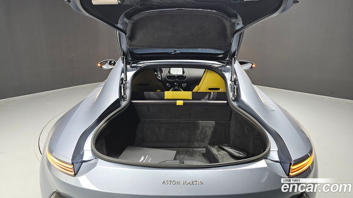 Astonmartin Vantage 2020