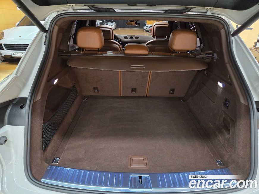 Porsche Cayenne 2023