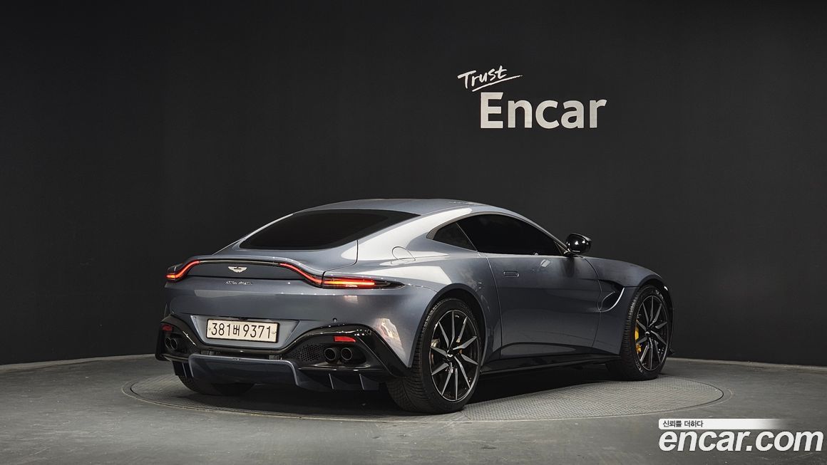 Astonmartin Vantage 2020