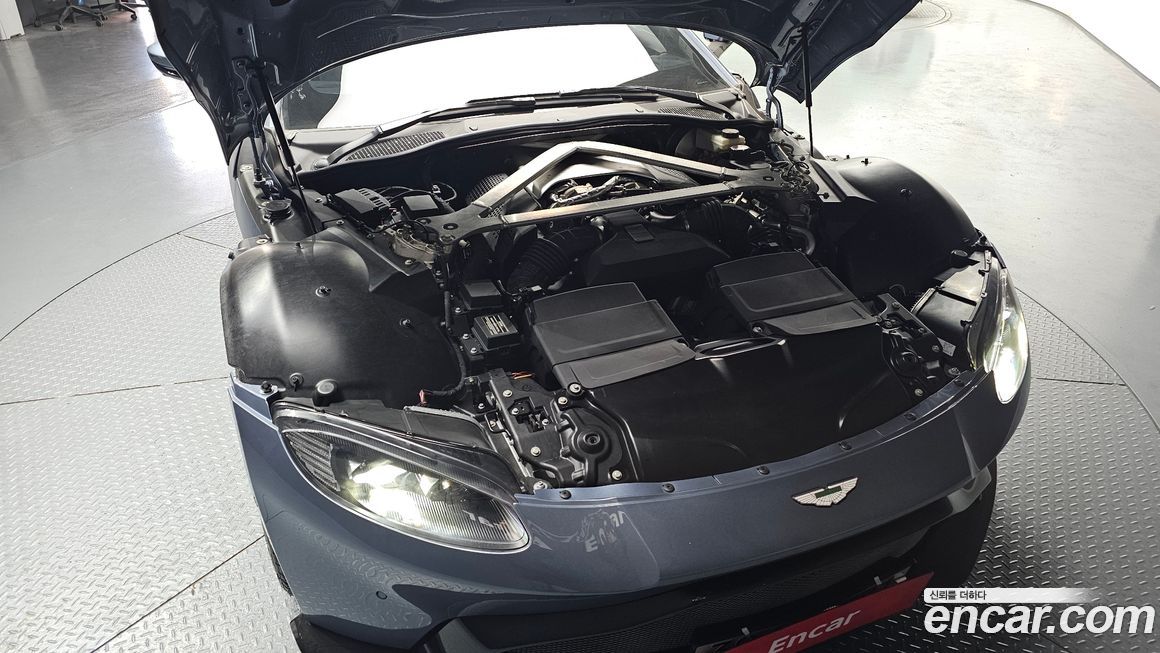 Astonmartin Vantage 2020