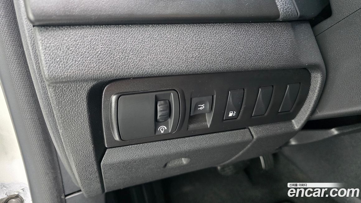 Renault-KoreaSamsung SM3 2011