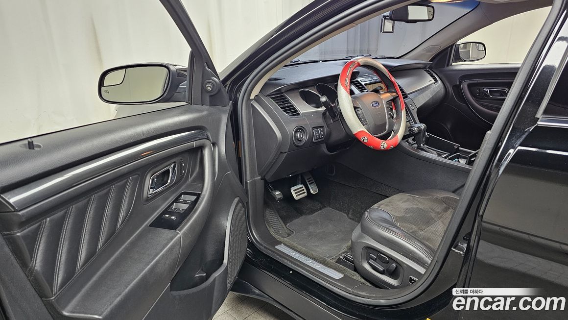 Ford Taurus 2012