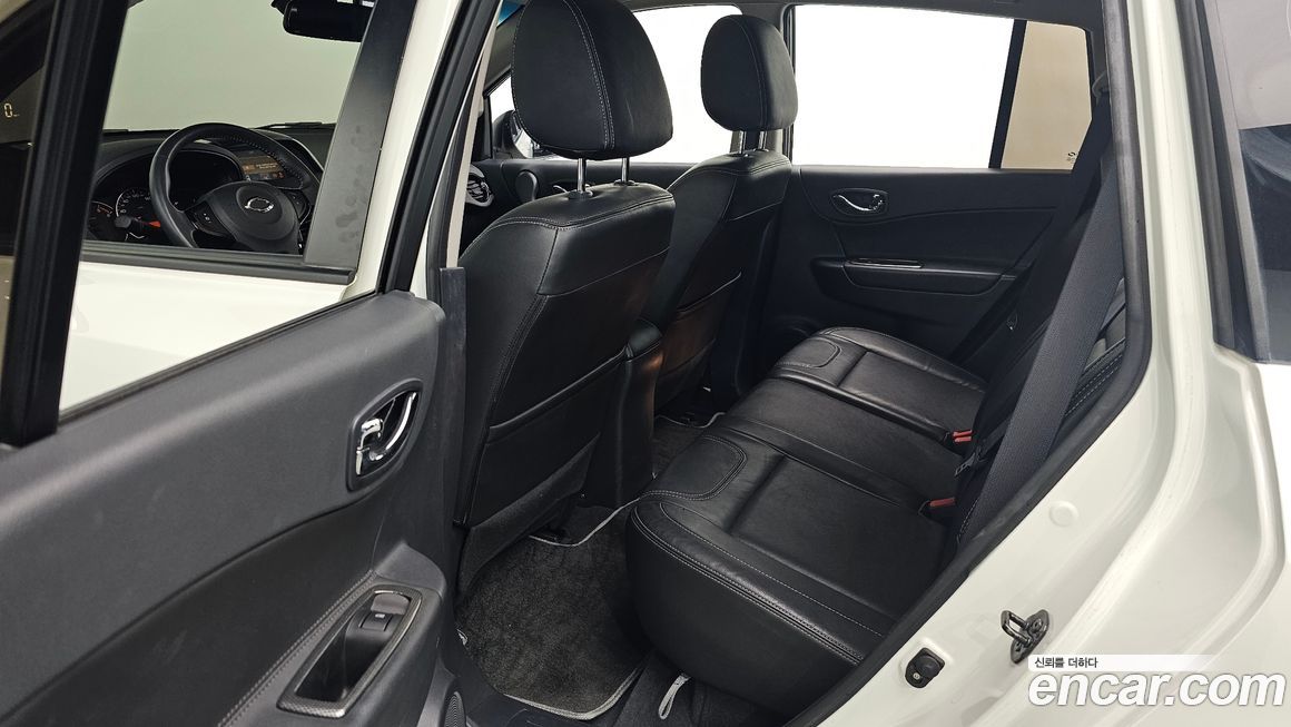 Renault-KoreaSamsung QM5  2011