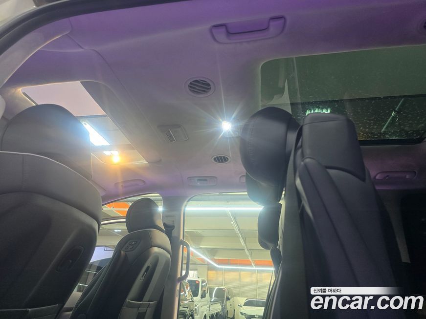 Hyundai Staria 2025