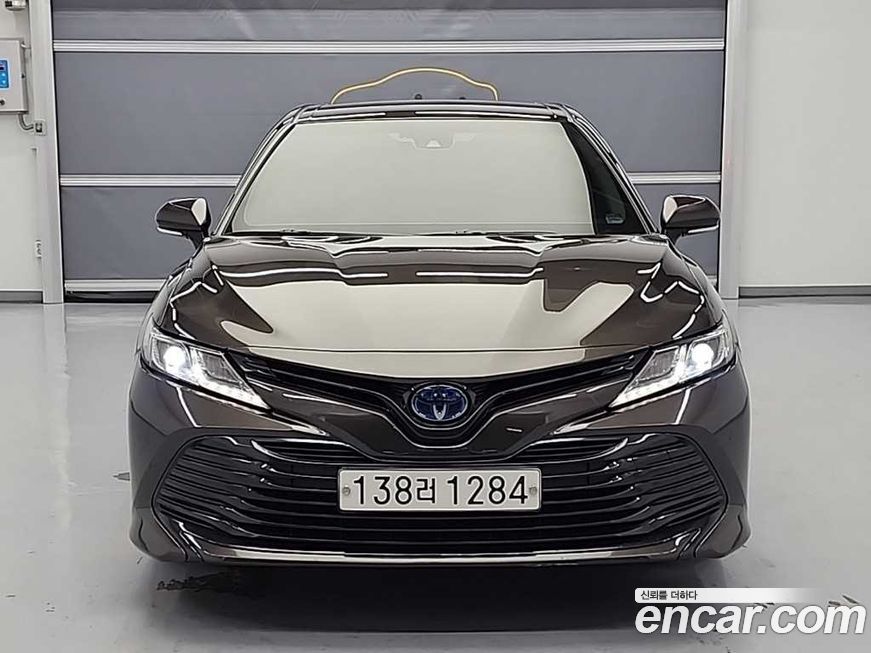 Toyota Camry 2021