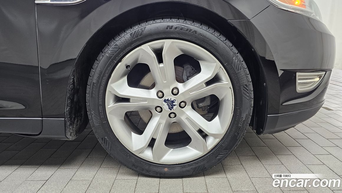 Ford Taurus 2012