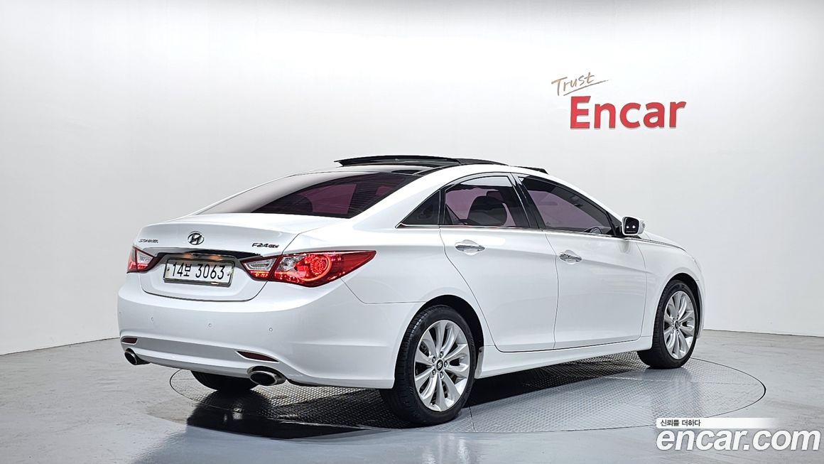 Hyundai Sonata 2010