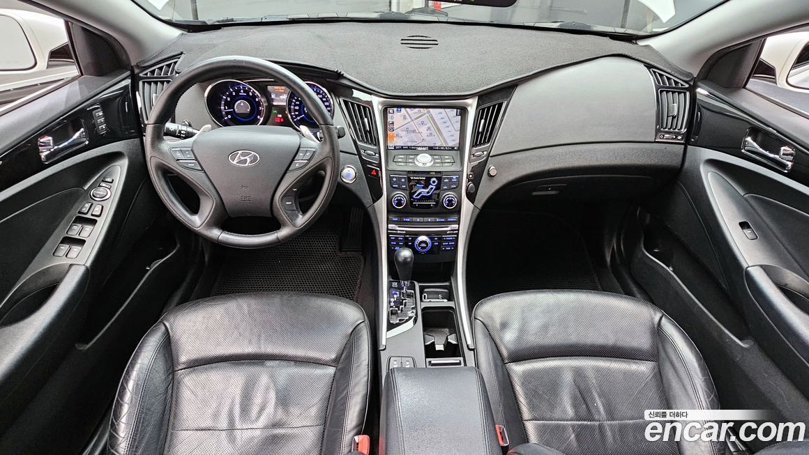 Hyundai Sonata 2010