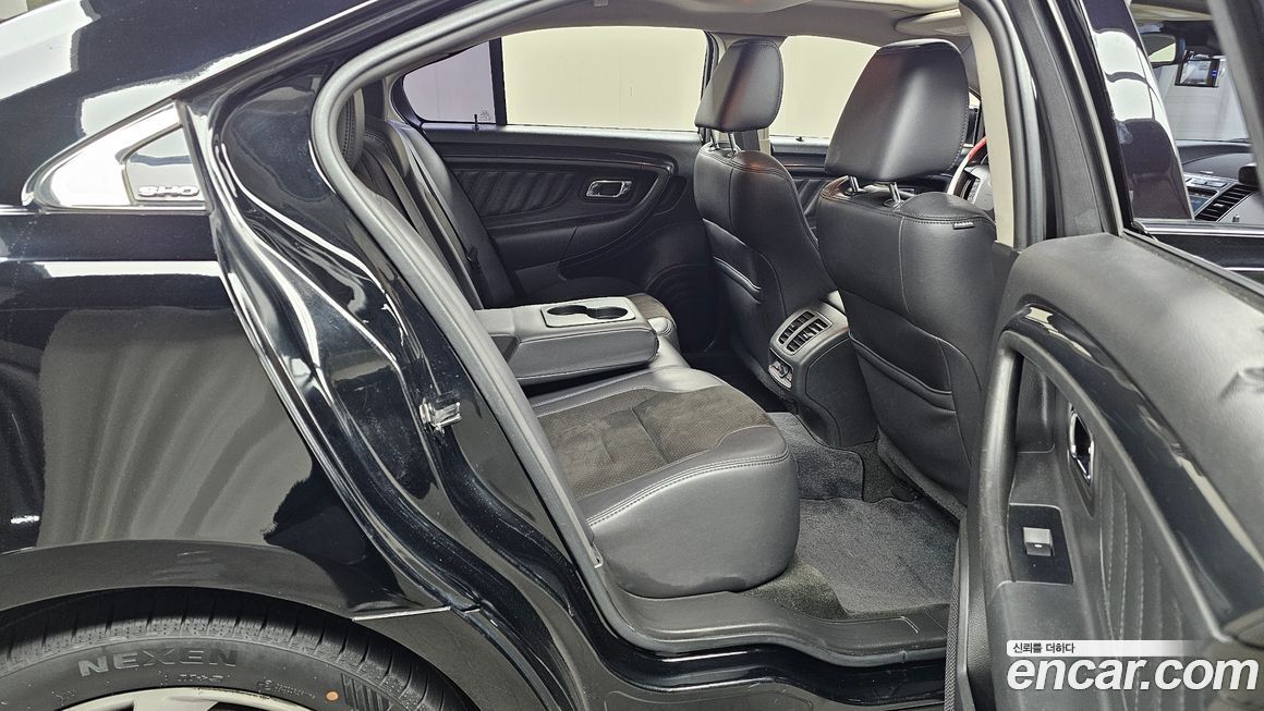 Ford Taurus 2012