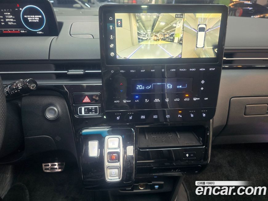 Hyundai Staria 2025