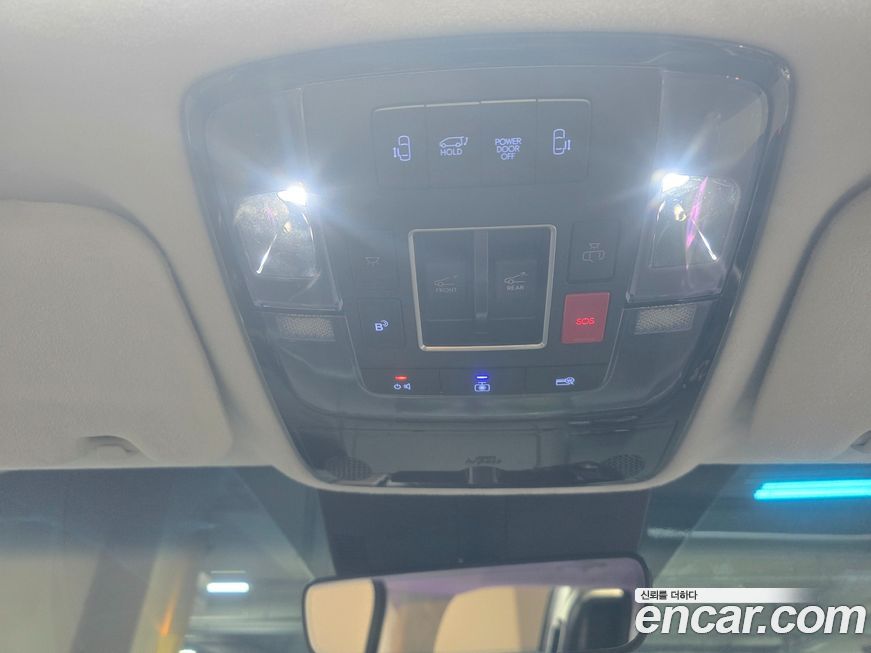 Hyundai Staria 2025