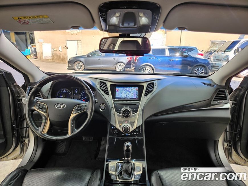 Hyundai Grandeur 2012