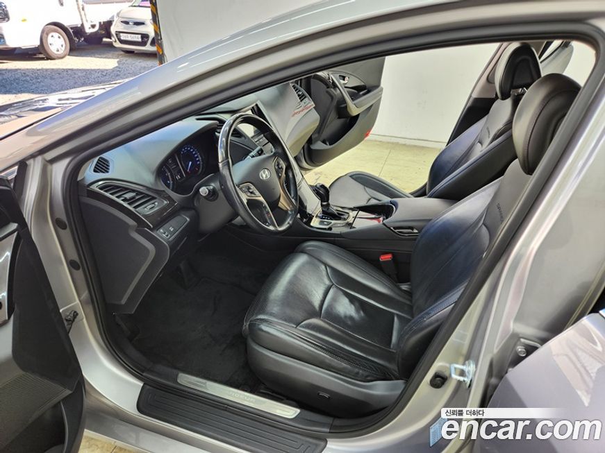 Hyundai Grandeur 2012