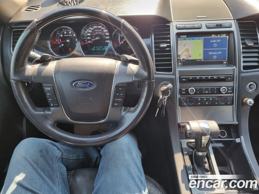 Ford Taurus 2011