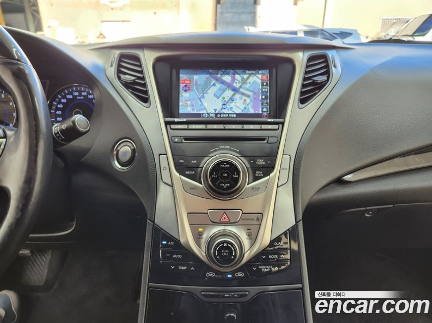 Hyundai Grandeur 2012