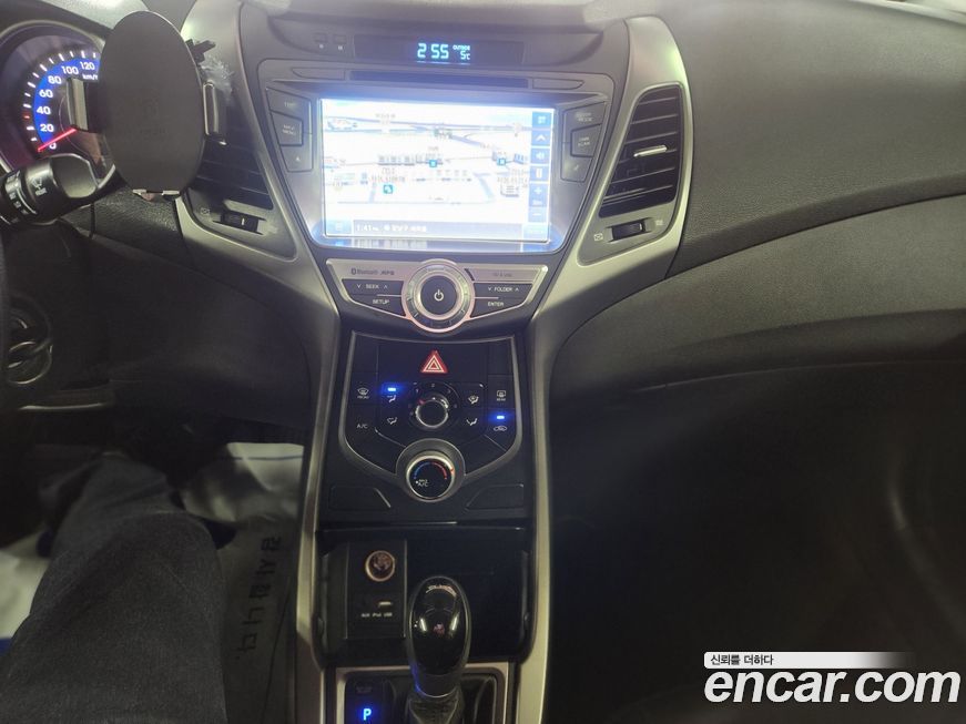 Hyundai AVANTE 2014