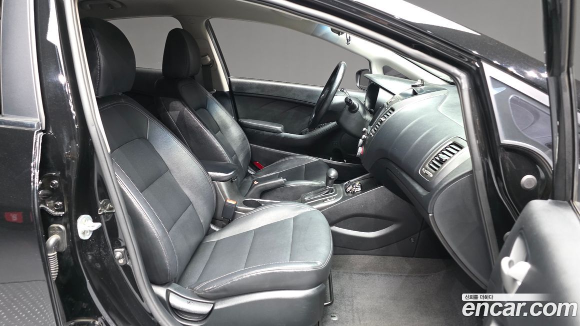 Kia K3 2013