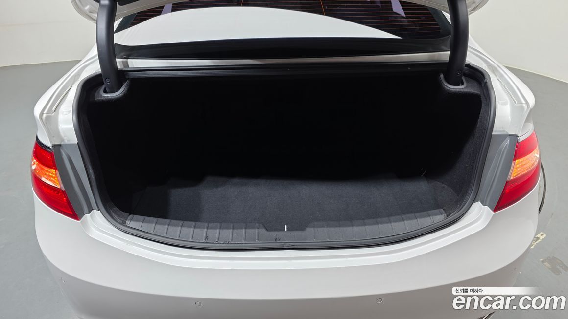 Hyundai Grandeur 2012