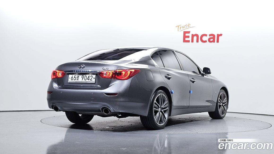 Infiniti Q50 2015
