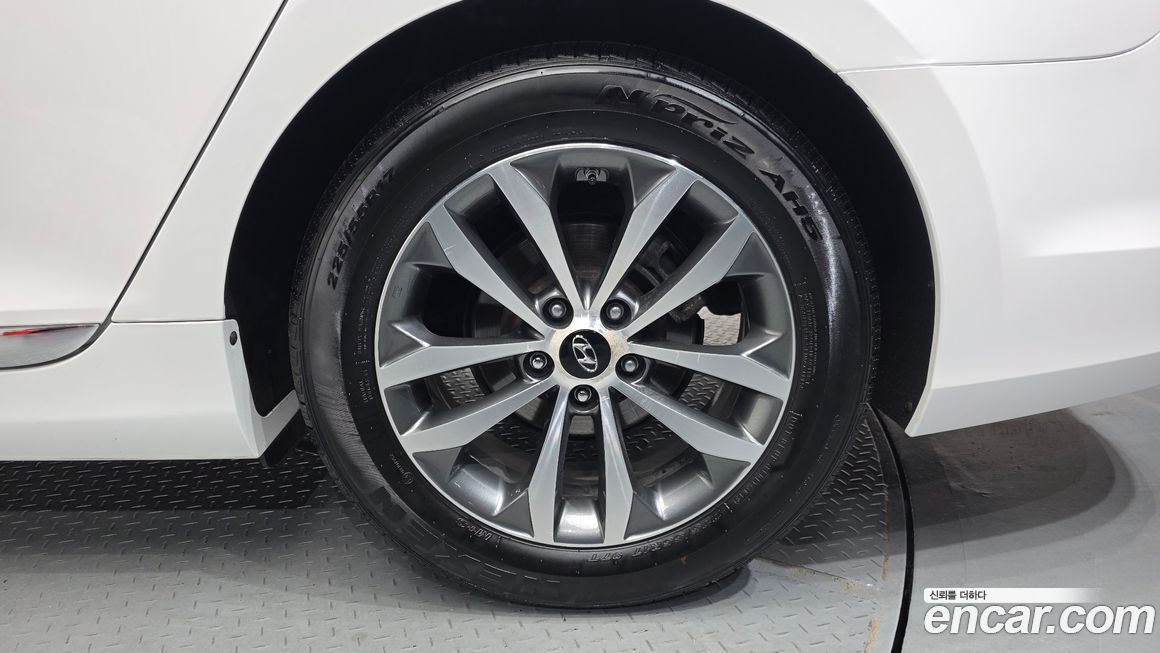 Hyundai Grandeur 2012