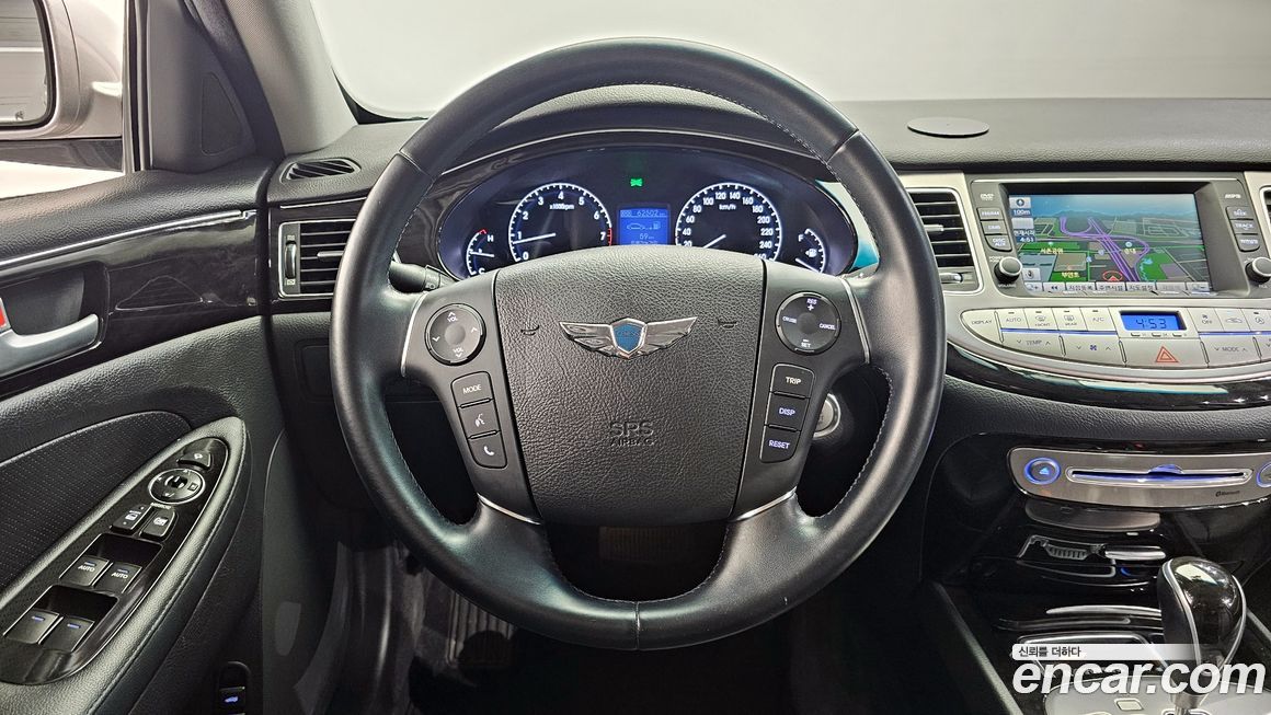 Hyundai Genesis 2013