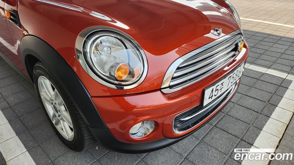 Mini Cooper Convertible 2011