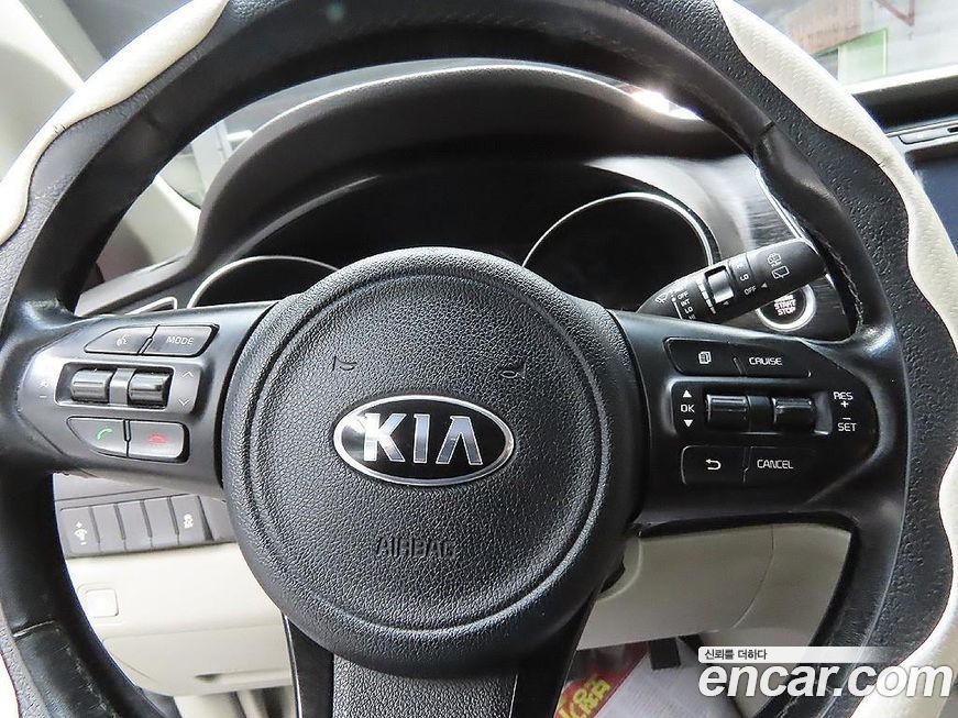 Kia Canival 2015