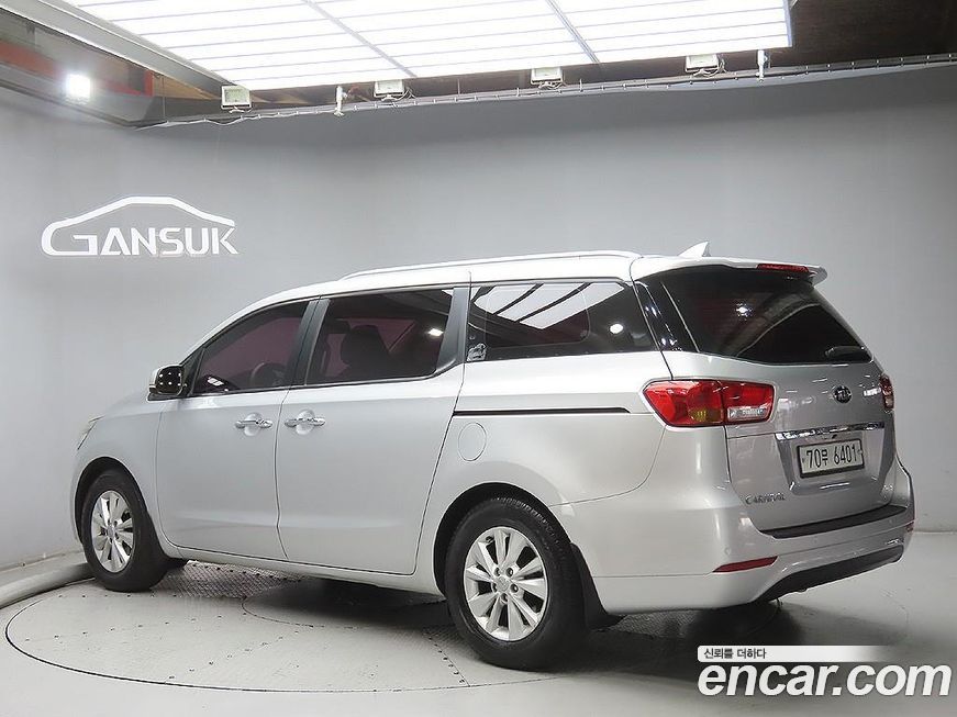 Kia Canival 2015