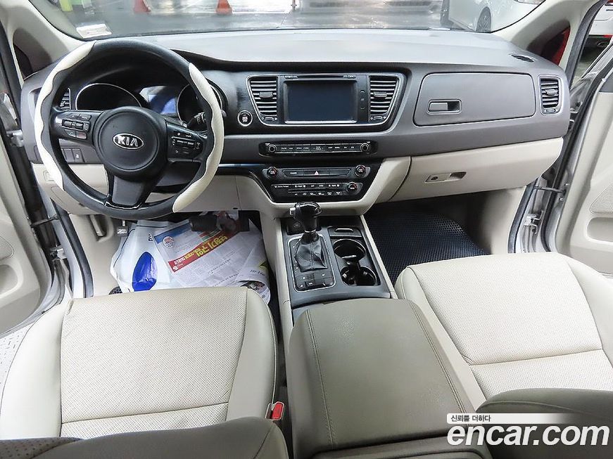 Kia Canival 2015
