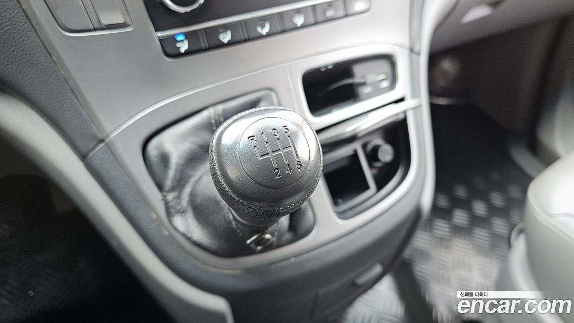 Hyundai Starex 2016
