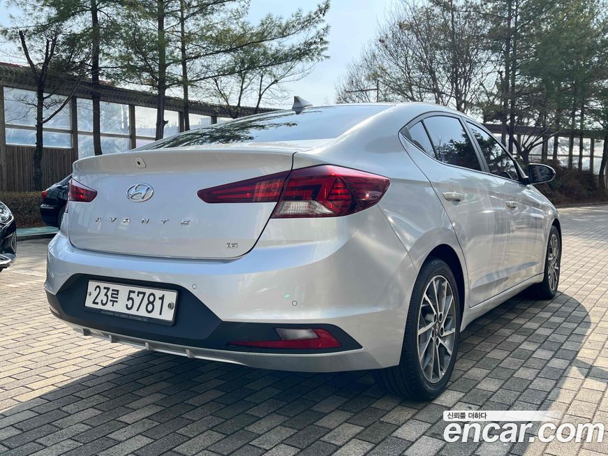 Hyundai AVANTE 2019