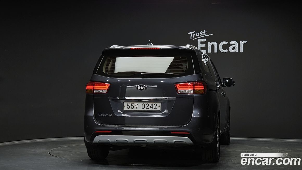 Kia Canival 2017