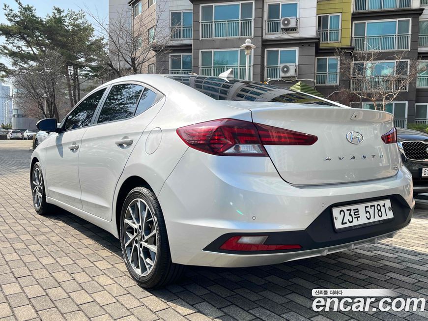 Hyundai AVANTE 2019