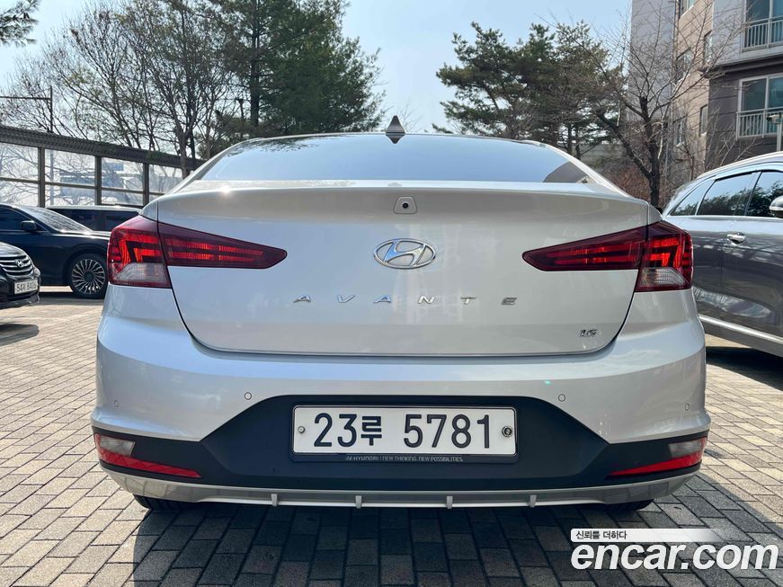 Hyundai AVANTE 2019