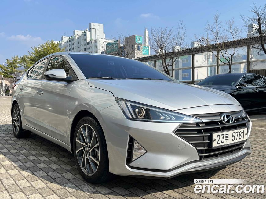 Hyundai AVANTE 2019
