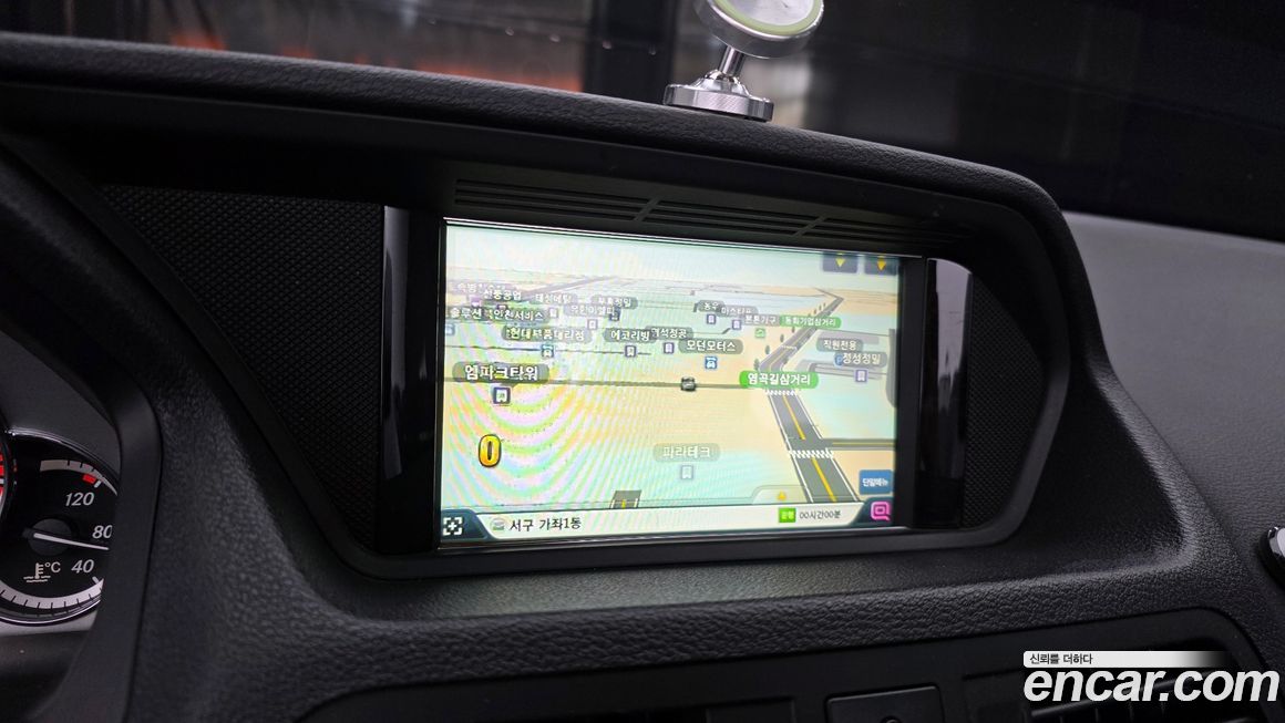 Mercedes-Benz E-Class 2012