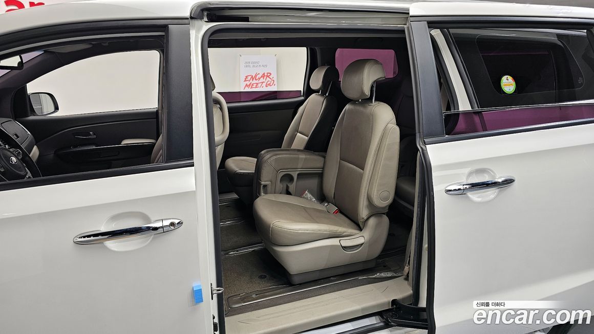 Kia Canival 2016