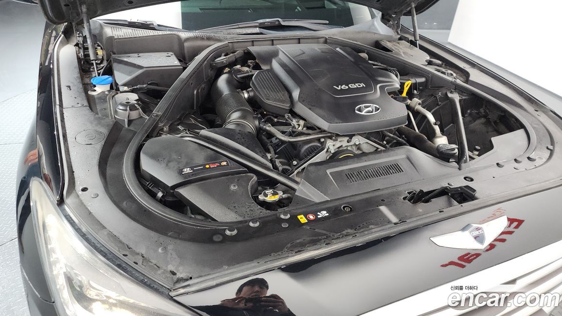 Hyundai Genesis 2014