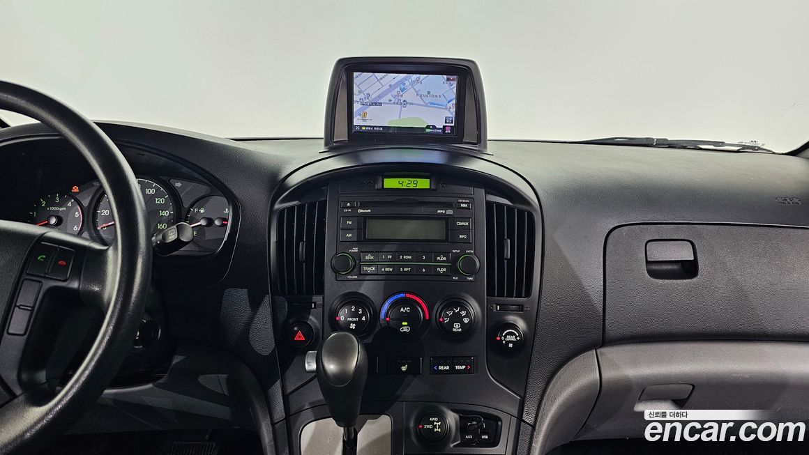 Hyundai Starex 2016