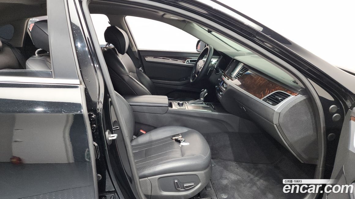 Hyundai Genesis 2014