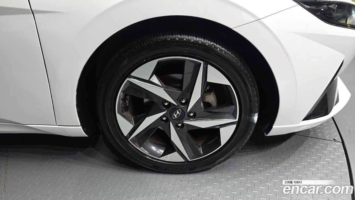 Hyundai AVANTE 2022