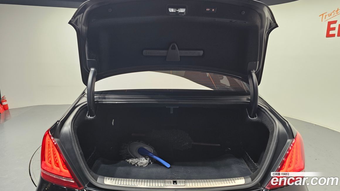 Genesis EQ900 2016