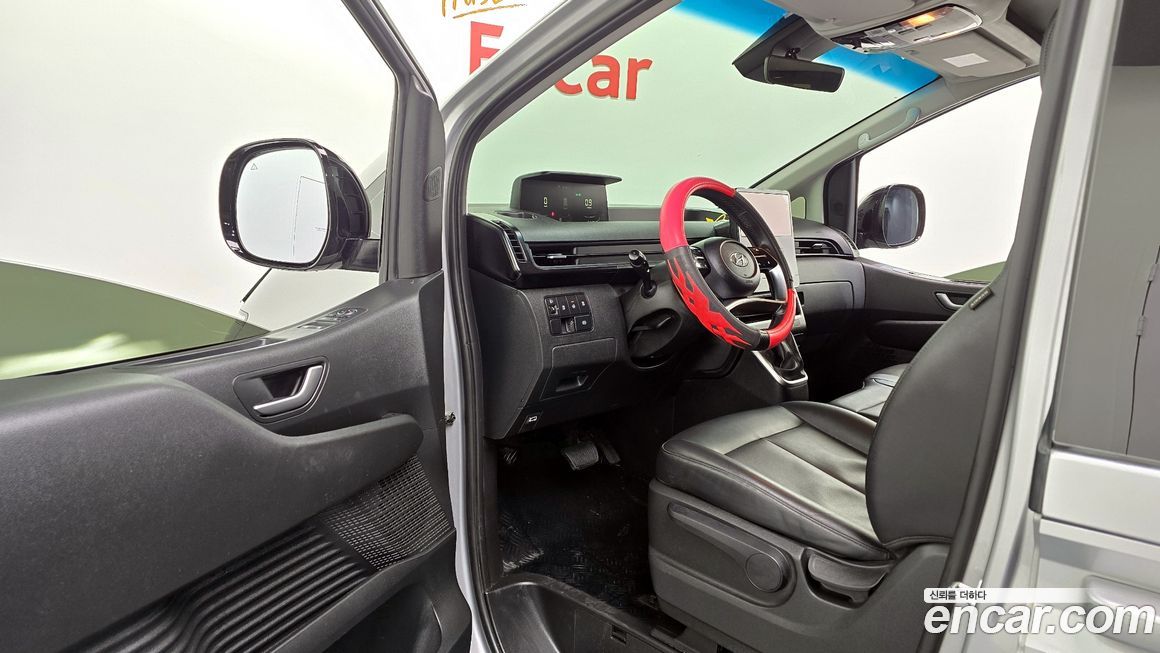 Hyundai Staria 2023
