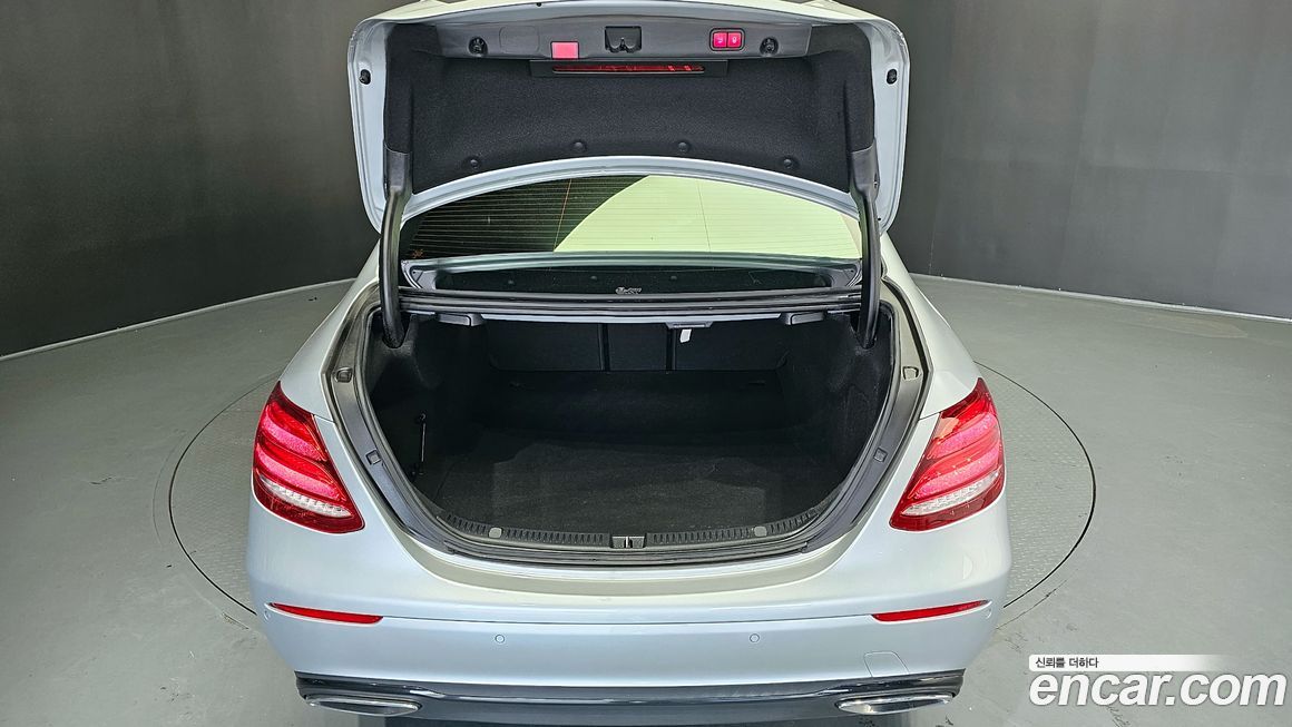 Mercedes-Benz E-Class 2020