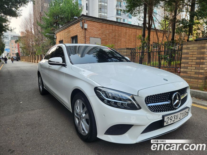 Mercedes-Benz C-Class 2020